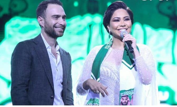 رومانسية بين شيرين وحسام حبيب على المسرح1