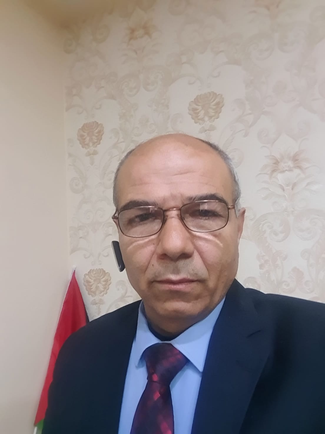 الدكتور نزار نزال